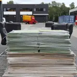 Vergadertafel met 10x stoel en ca. 70 m² laminaatvloer – foto 13 – kavel bij Onlineveilingmeester, Raalte