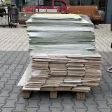 Vergadertafel met 10x stoel en ca. 70 m² laminaatvloer – foto 10 – kavel bij Onlineveilingmeester, Raalte