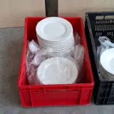 Partij horeca- en cateringmateriaal – kratten, borden en warmhoudketel – foto 8 – kavel bij Onlineveilingmeester, Raalte