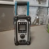 Bouwradio, Makita, DMR107, 2021 – foto 2 – kavel bij Onlineveilingmeester, Raalte