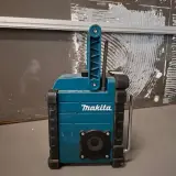 Bouwradio, Makita, DMR107, 2021 – foto 3 – kavel bij Onlineveilingmeester, Raalte