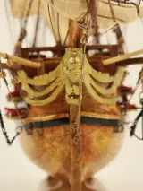 HMS VICTORY 1765 - indrukwekkend handgemaakt houten zeilschip - 75 cm - maritiem verzamelobject – foto 13 – kavel bij De Kringwinkel, Antwerpen