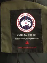 Canada Goose warme kakigroene heren winterjas met bontkraag - maat: S – foto 10 – kavel bij De Kringwinkel, Antwerpen