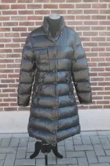 Gewatteerde winterjas - Moncler – foto 2 – kavel bij De Kringwinkel, Brecht