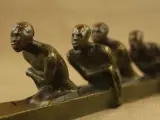 André Vincent Becquerel (1893–1981) – Les Piroguiers – Bronzen sculptuur, ca. 1930 – foto 10 – kavel bij De Kringwinkel, Antwerpen