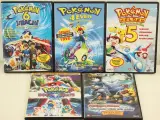 Groot Pokémon verzamel lot – TCG kaarten, tins, Pikachu knuffel, DVD’s, Pokémon GO & accessoires – foto 2 – kavel bij De Kringwinkel, Antwerpen