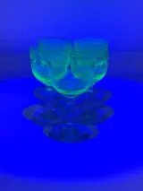 Set 5 uranium glazen en 1 karaf – foto 4 – kavel bij De Kringwinkel, Dendermonde