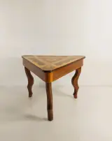 Driehoekige houten sieradenkast met muziekdoos en marqueterie – foto 4 – kavel bij De Kringwinkel, Turnhout