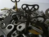 Grote partij mechanische opwindsleutels (Klokken & Speelgoed) – foto 3 – kavel bij De Kringwinkel, Heverlee