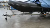 RIB rubberboot met Honda BF100BA en Itrailer geremde boottrailer, Brig, Navigator 570 – foto 3 – kavel bij Domeinen Roerende Zaken, Hoogeveen