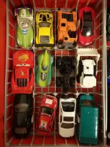 Verzameling speelgoedauto's in Hot Wheels koffer (1) – foto 3 – kavel bij De Kringwinkel, Leopoldsburg