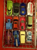 Verzameling speelgoedauto's in Hot Wheels koffer (3) – foto 5 – kavel bij De Kringwinkel, Leopoldsburg