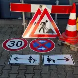 Partij verkeersborden-en kegels – foto 6 – kavel bij Onlineveilingmeester, Raalte