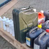 Ca. 11x Jerrycan – foto 5 – kavel bij Onlineveilingmeester, Raalte