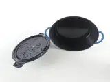 Blauwe gietijzeren braadpan met deksel – foto 3 – kavel bij De Kringwinkel, Heverlee