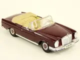 Lot van 4 Mercedes-Benz modelauto’s – foto 2 – kavel bij De Kringwinkel, Antwerpen