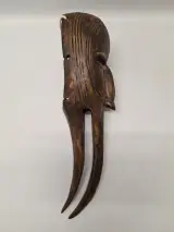 Afrikaans houten vogelmasker met dubbele snavel – foto 3 – kavel bij De Kringwinkel, Gent