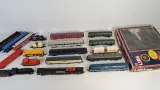 Vintage modeltreinlot met locomotieven, wagons en Lima rails – H0 – ca. jaren 1970-1990 – foto 2 – kavel bij De Kringwinkel, Turnhout