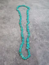 Sieradenset met Turkoois en rode accentkralen - Ketting en armband – foto 3 – kavel bij De Kringwinkel, Gent