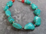 Sieradenset met Turkoois en rode accentkralen - Ketting en armband – foto 6 – kavel bij De Kringwinkel, Gent