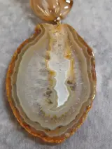 Ketting met natuurlijke agaten en geode-hanger – foto 3 – kavel bij De Kringwinkel, Gent