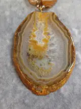 Ketting met natuurlijke agaten en geode-hanger – foto 4 – kavel bij De Kringwinkel, Gent
