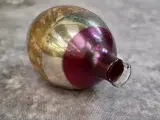 Vintage glazen Ajeko kersthanger in magenta, zilver en goud – foto 3 – kavel bij De Kringwinkel, Gent