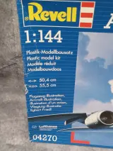Set van 4 Revell modelbouwpakketten - Verkeersvliegtuigen schaal 1:144 – foto 3 – kavel bij De Kringwinkel, Gent