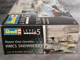 Set van 3 Revell modelbouwkits - Kriegsfischkutter, HMCS Snowberry en WASP Class – foto 18 – kavel bij De Kringwinkel, Gent