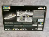 Set van 3 Revell modelbouwkits - Kriegsfischkutter, HMCS Snowberry en WASP Class – foto 3 – kavel bij De Kringwinkel, Gent