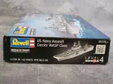 Set van 3 Revell modelbouwkits - Kriegsfischkutter, HMCS Snowberry en WASP Class – foto 4 – kavel bij De Kringwinkel, Gent