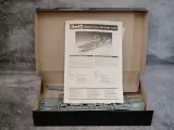 Set van 3 Revell modelbouwkits - Kriegsfischkutter, HMCS Snowberry en WASP Class – foto 5 – kavel bij De Kringwinkel, Gent