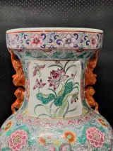 Grote Chinese porseleinen vaas, gedecoreerd in de traditionele Famille Rose-stijl – foto 5 – kavel bij De Kringwinkel, Gent