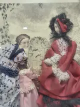 Set van 2 antieke ovalen 3D diorama kijkkasten / textielschilderijen in vergulde lijsten – foto 5 – kavel bij De Kringwinkel, Gent