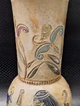 Belgische Art Deco steengoed vaas van Roger Guerin in de Egyptian Revival-stijl – foto 4 – kavel bij De Kringwinkel, Gent