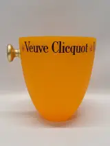 Veuve Clicquot champagne emmer met metalen "Arrow" geschenkverpakking en flessenstop – foto 3 – kavel bij De Kringwinkel, Gent