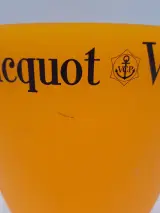 Veuve Clicquot champagne emmer met metalen "Arrow" geschenkverpakking en flessenstop – foto 7 – kavel bij De Kringwinkel, Gent