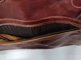 Exclusieve vintage lederen reistas - Y Kent Genuine Leather – foto 14 – kavel bij De Kringwinkel, Gent