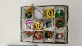 Set vintage glazen kerstballen en piek in originele dozen – foto 2 – kavel bij De Kringwinkel, Zottegem