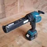 Accu kitspuit Makita, DCG180, bouwjaar 2021 – foto 4 – kavel bij Onlineveilingmeester, Smilde