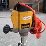 Slotenfreesmachine met mal DeWalt – foto 3 – kavel bij Onlineveilingmeester, Smilde