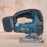 Accu decoupeerzaag Makita, BJV140, bouwjaar 2009 – foto 2 – kavel bij Onlineveilingmeester, Smilde