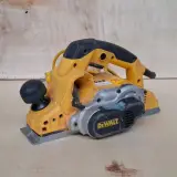 Elektrische schaaf DeWalt, D26500-qs – foto 2 – kavel bij Onlineveilingmeester, Smilde