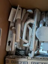 Partij divers hang en sluitwerk op pallet – foto 19 – kavel bij Onlineveilingmeester, Smilde