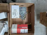 Assortiment ijzerwaar op pallet o.a. Fischer – foto 27 – kavel bij Onlineveilingmeester, Smilde