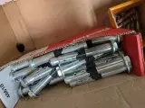 Assortiment ijzerwaar op pallet o.a. Fischer – foto 30 – kavel bij Onlineveilingmeester, Smilde