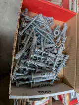 Assortiment ijzerwaar op pallet o.a. Fischer – foto 10 – kavel bij Onlineveilingmeester, Smilde