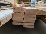 Partij diverse houten balken en planken – foto 10 – kavel bij Onlineveilingmeester, Smilde