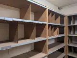 Ca. 10 meter Bruynzeel stelling – foto 10 – kavel bij Onlineveilingmeester, Smilde