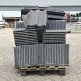 Pallet met diverse dakpannen, Antraciet – foto 3 – kavel bij Onlineveilingmeester, Smilde